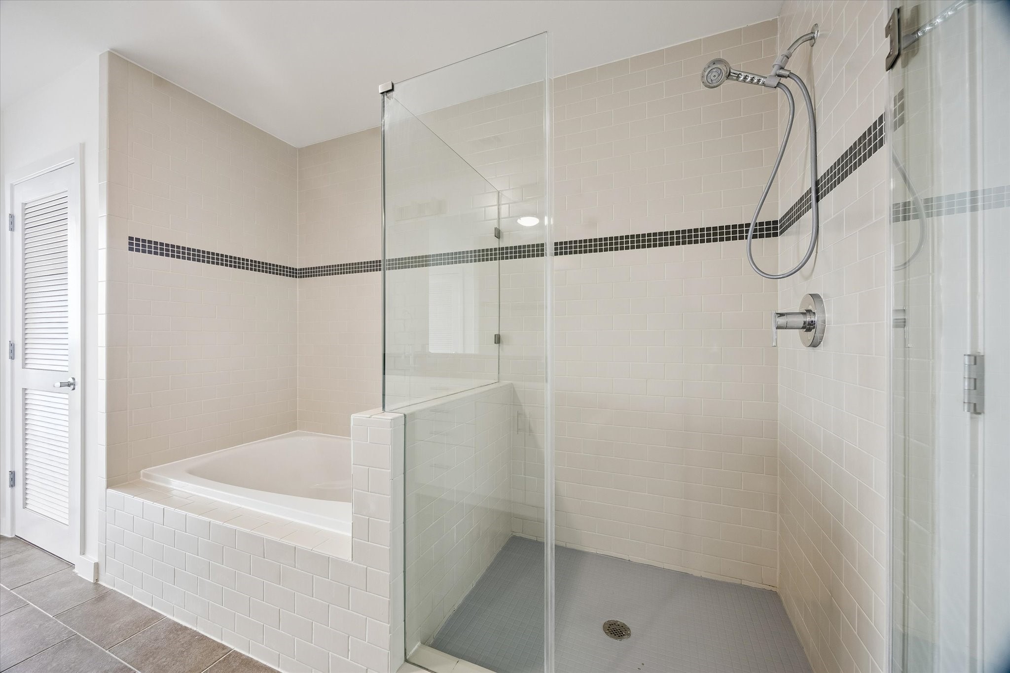 5925 Almeda Road, Unit 11615 Houston, TX 77004 - Photo 15 of 23