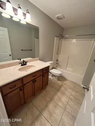 $1,995 | 810 East 24th Street, Lynn Haven, FL 32444