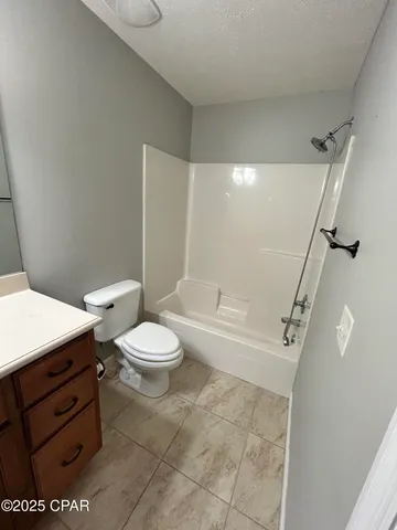 $1,995 | 810 East 24th Street, Lynn Haven, FL 32444