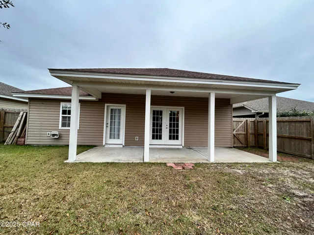 $1,995 | 810 East 24th Street, Lynn Haven, FL 32444