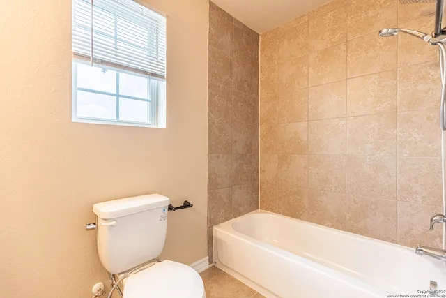 $995 | 5722 Golf Heights, Unit 1, San Antonio, TX 78244