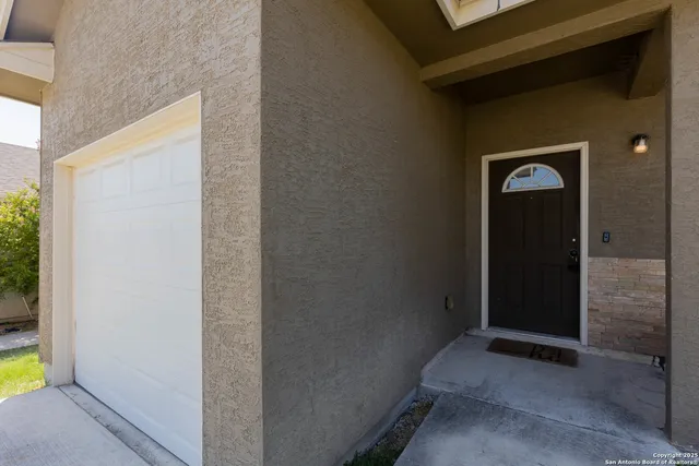 $995 | 5722 Golf Heights, Unit 1, San Antonio, TX 78244