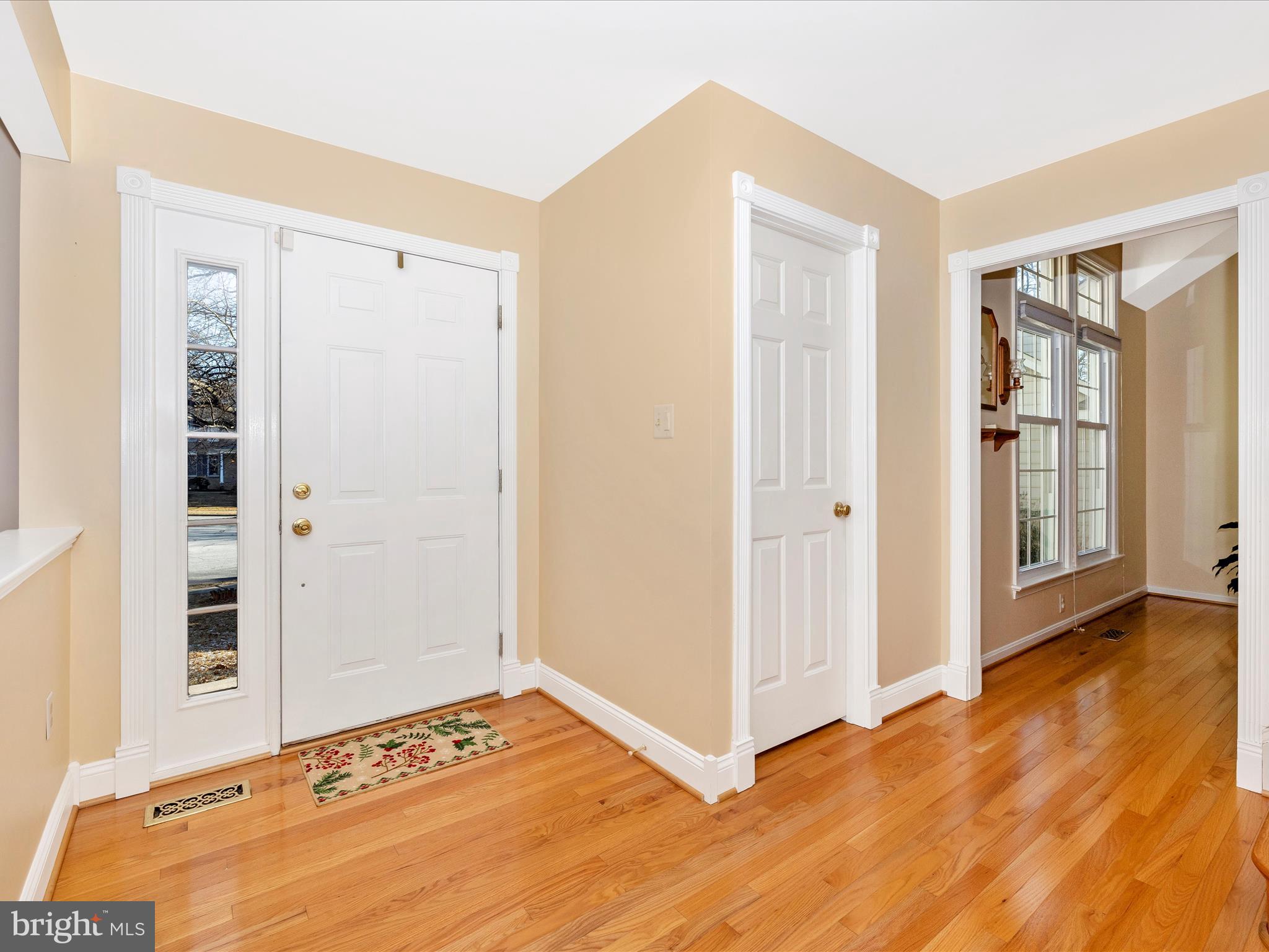 2207 Banner Hill Road Frederick, MD 21702 - Photo 4 of 72 Entry