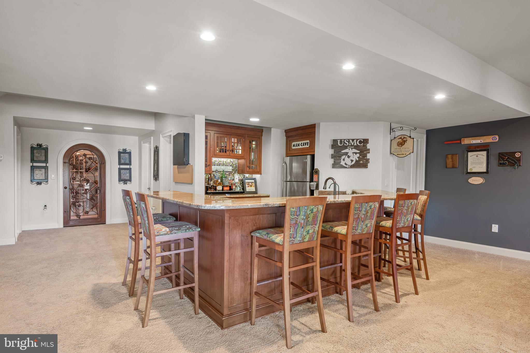 361 Addison Place Lancaster, PA 17601 - Photo 56 of 79 Full Bar