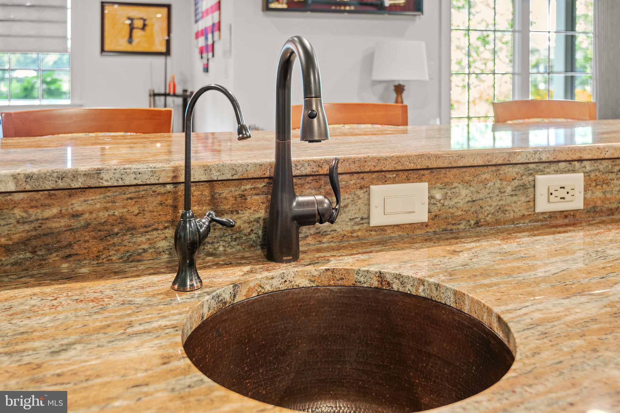 361 Addison Place Lancaster, PA 17601 - Photo 59 of 79 Full Bar