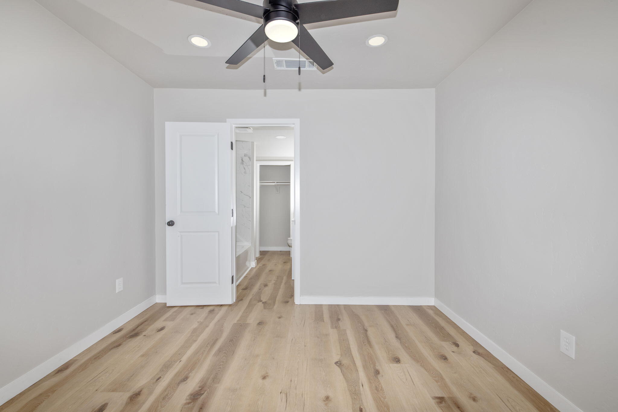 1175 West Maple Street Exeter, CA 93221 - Photo 18 of 32 16-web-or-mls-713A4376