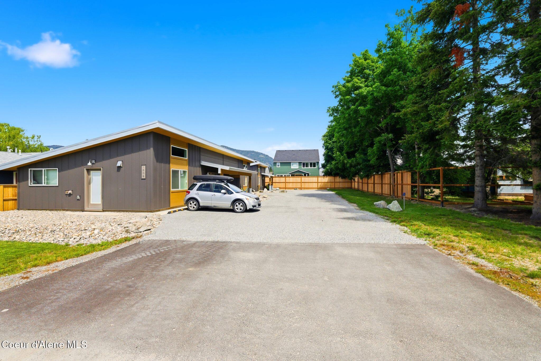 1608 Cedar Street Sandpoint, ID 83864 - Photo 7 of 39 10_DSC05834