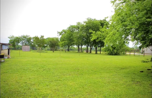 $165,000 | 100 Hickory Road, Lone Oak, TX 75453