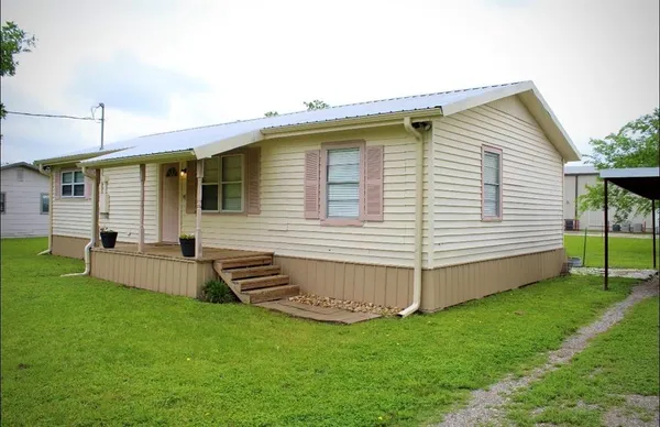 $165,000 | 100 Hickory Road, Lone Oak, TX 75453