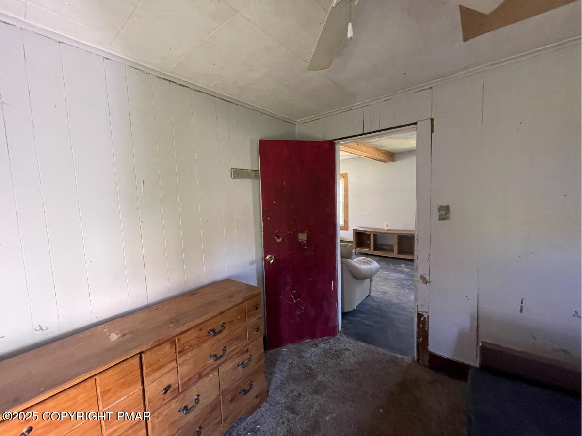 1900 Greenfield Road Jermyn, PA 18433 - Photo 44 of 86 a view of hallway with wooden floor
