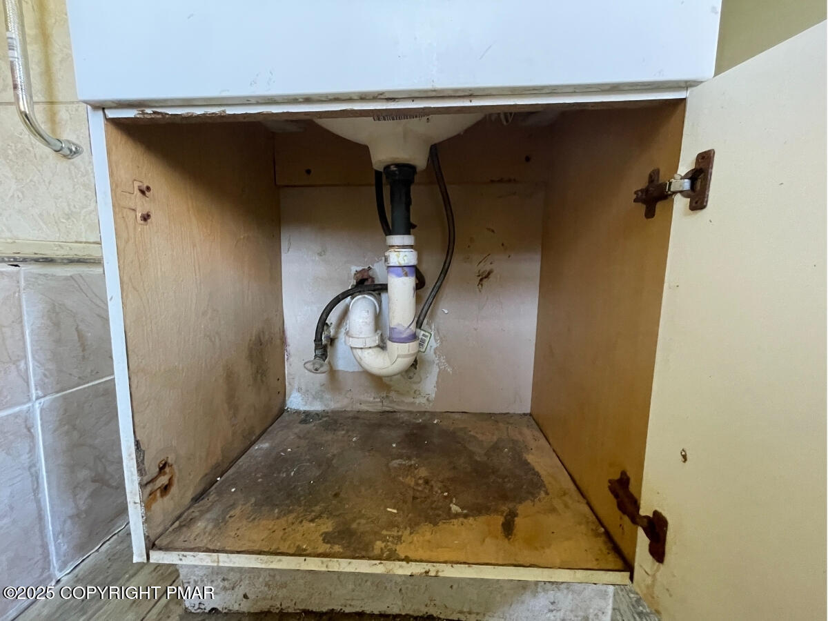 1900 Greenfield Road Jermyn, PA 18433 - Photo 50 of 86 a view of water heater room