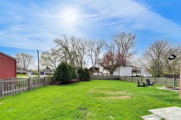 $385,000 | 1931 Moore Avenue, St. Charles, IL 60174