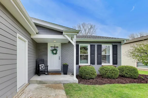 $385,000 | 1931 Moore Avenue, St. Charles, IL 60174