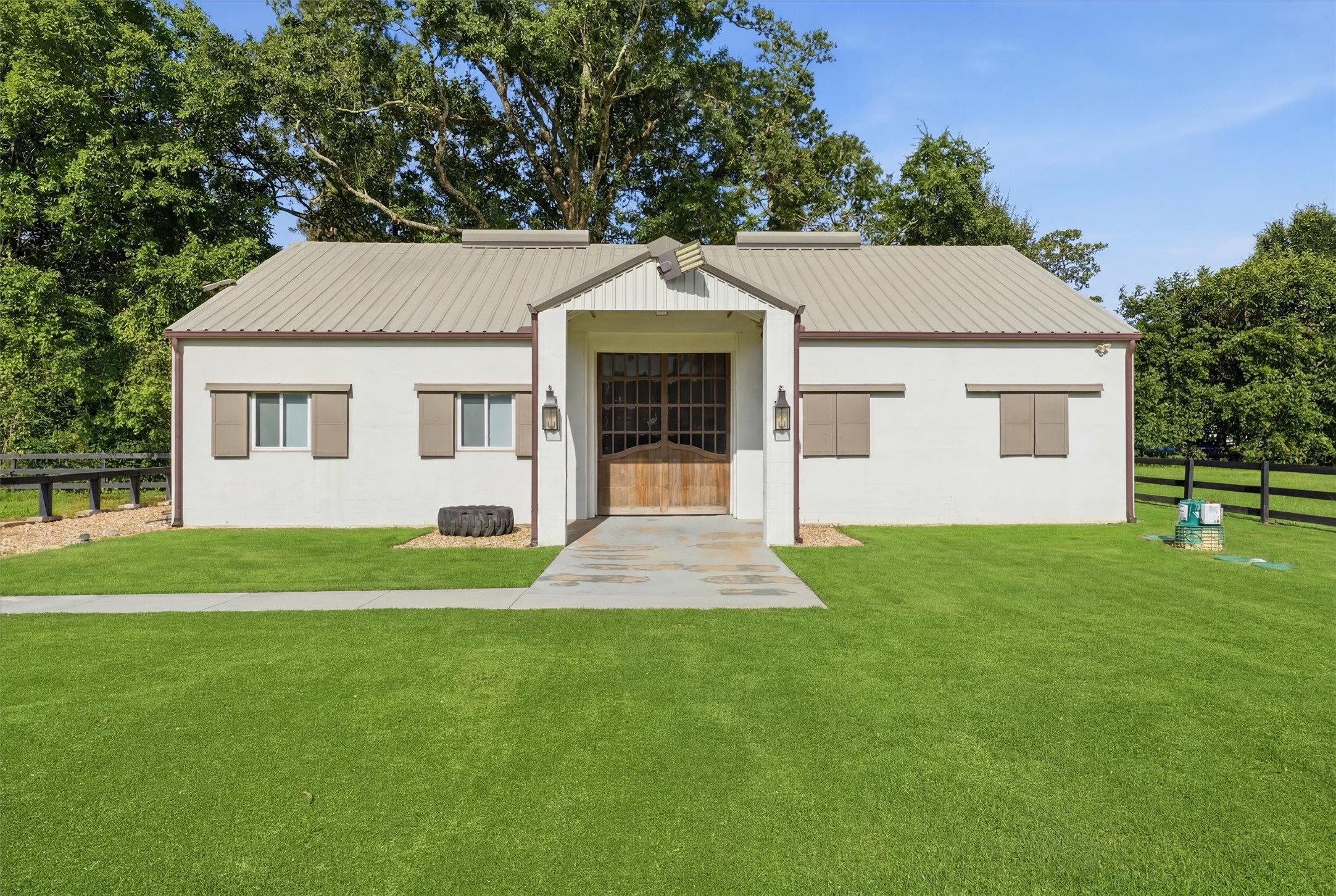 23210 Willowcreek Stables Road Spring, TX 77389 - Photo 35 of 45 The 60'x40' climate controlled barn.