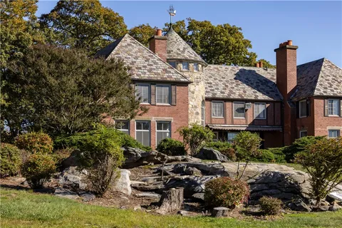 $2,995,000 | 2180 Tower Hill Road, North Kingstown, RI 02874