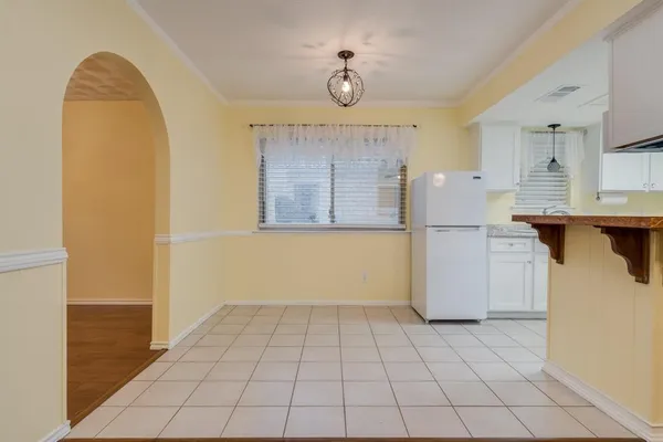 $2,400 | 4105 Astoria Street, Irving, TX 75062