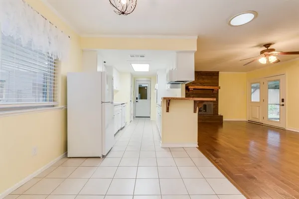 $2,400 | 4105 Astoria Street, Irving, TX 75062