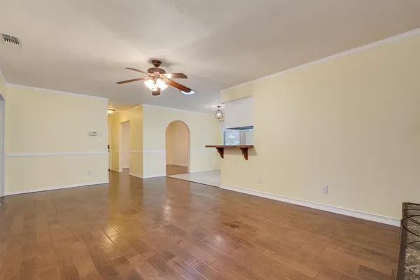 $2,400 | 4105 Astoria Street, Irving, TX 75062