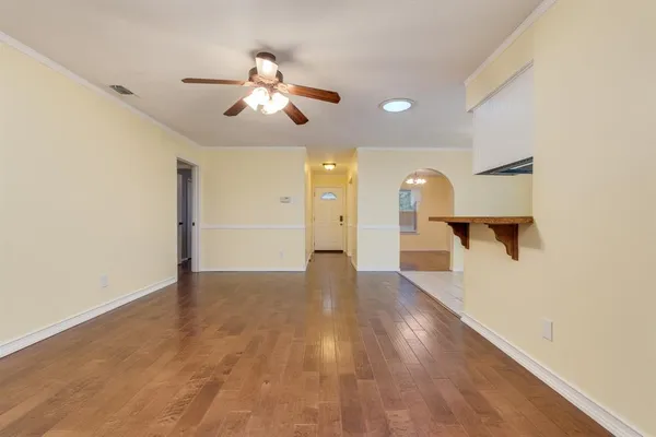 $2,400 | 4105 Astoria Street, Irving, TX 75062