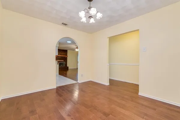 $2,400 | 4105 Astoria Street, Irving, TX 75062