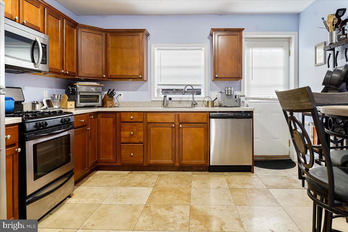 312 Tree Street Philadelphia, PA 19148 - Photo 8 of 17