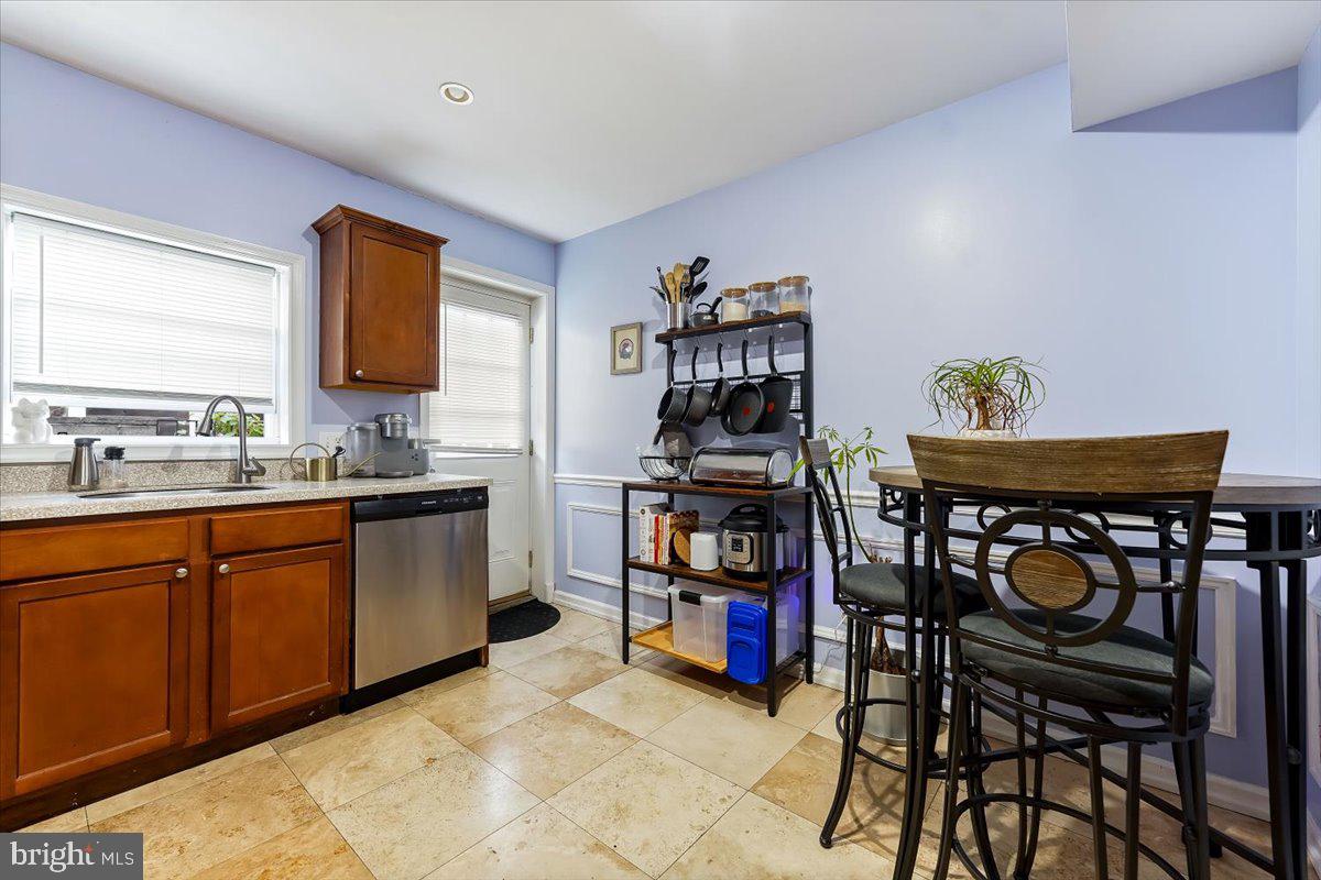 312 Tree Street Philadelphia, PA 19148 - Photo 10 of 17