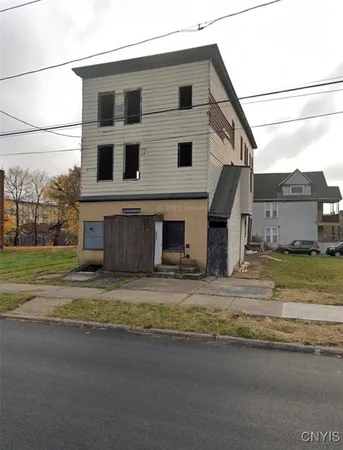 $69,900 | 211 Kossuth Avenue, Utica, NY 13501