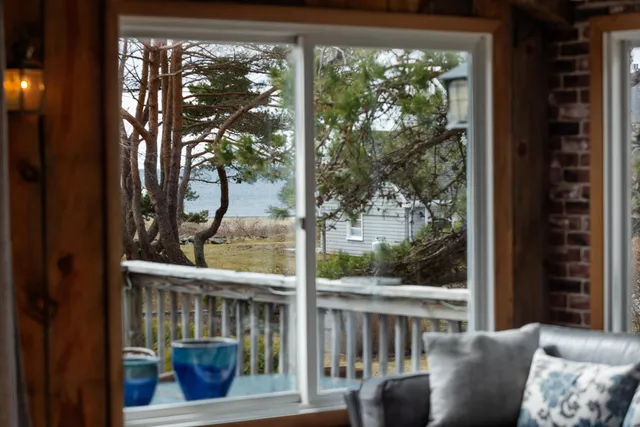 $2,100,000 | 1081 Kings Highway, Kennebunkport, ME 04046