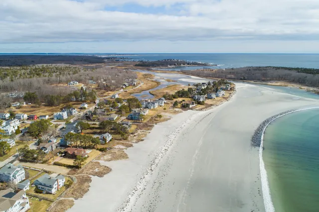 $2,100,000 | 1081 Kings Highway, Kennebunkport, ME 04046