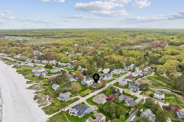 $2,100,000 | 1081 Kings Highway, Kennebunkport, ME 04046