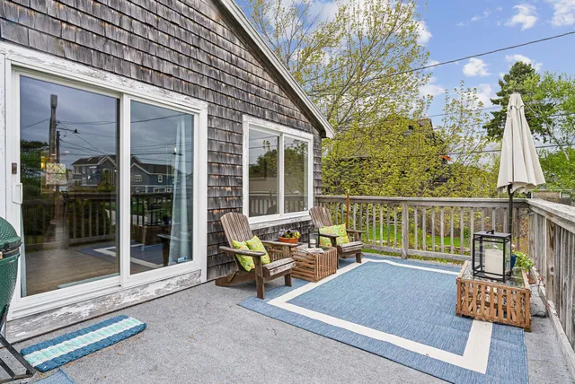 $2,100,000 | 1081 Kings Highway, Kennebunkport, ME 04046