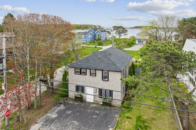 $2,100,000 | 1081 Kings Highway, Kennebunkport, ME 04046