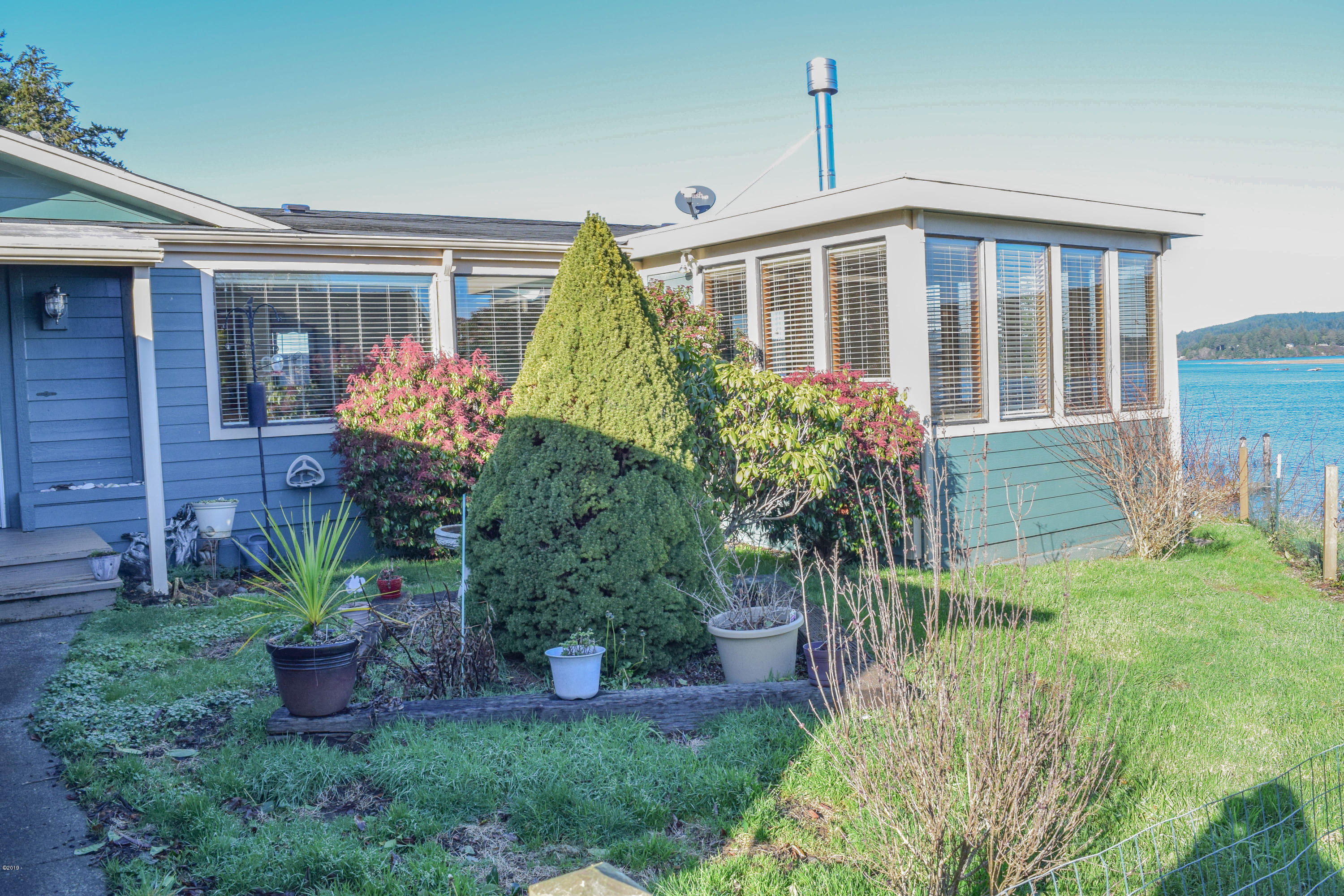 443 Southeast Moffitt Road Waldport, OR 97394 - Photo 4 of 26 Moffitt 4