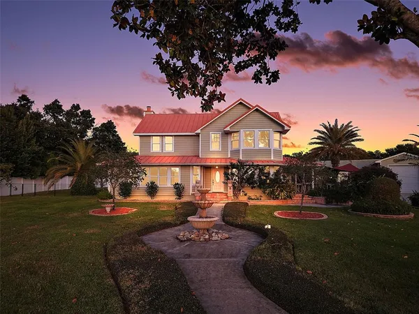 $888,888 | 36408 East Eldorado Lake Drive, Eustis, FL 32736