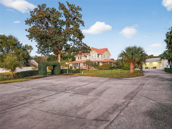 $888,888 | 36408 East Eldorado Lake Drive, Eustis, FL 32736