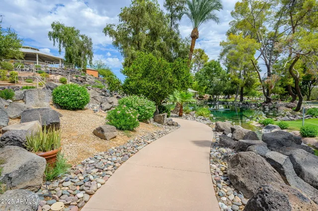 $295,000 | 17884 North 99th Drive, Sun City, AZ 85373