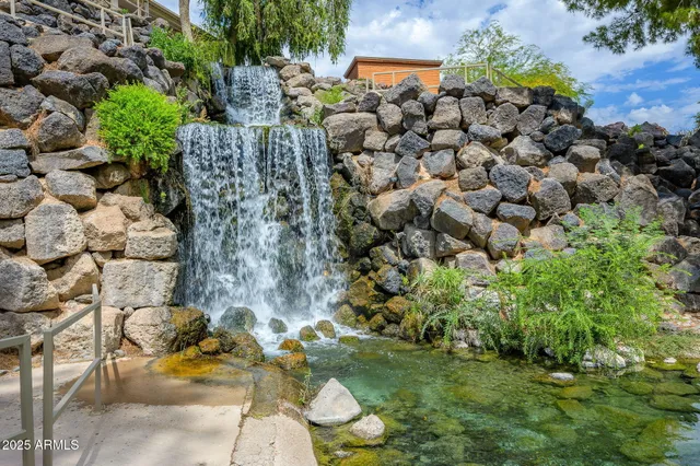 $295,000 | 17884 North 99th Drive, Sun City, AZ 85373