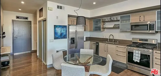 $420,000 | 1234 Wilshire Boulevard, Unit 415, Los Angeles, CA 90017