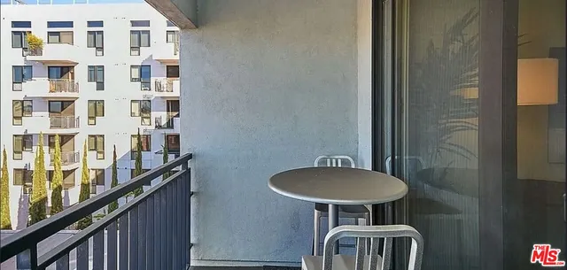 $420,000 | 1234 Wilshire Boulevard, Unit 415, Los Angeles, CA 90017