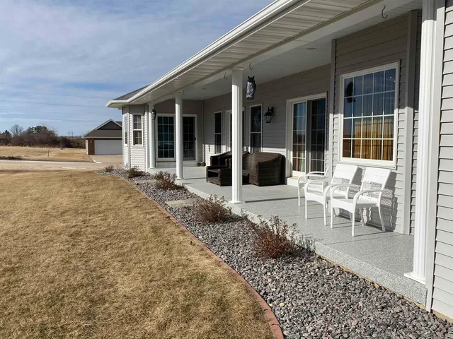 $579,000 | 1175 Matador Drive, Platteville, WI 53818