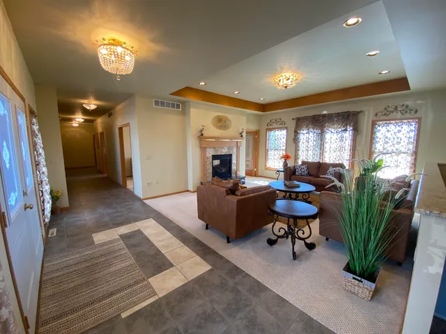 $579,000 | 1175 Matador Drive, Platteville, WI 53818