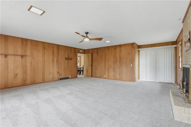 $378,000 | 610 North Shore Drive, Lake Waukomis, MO 64151