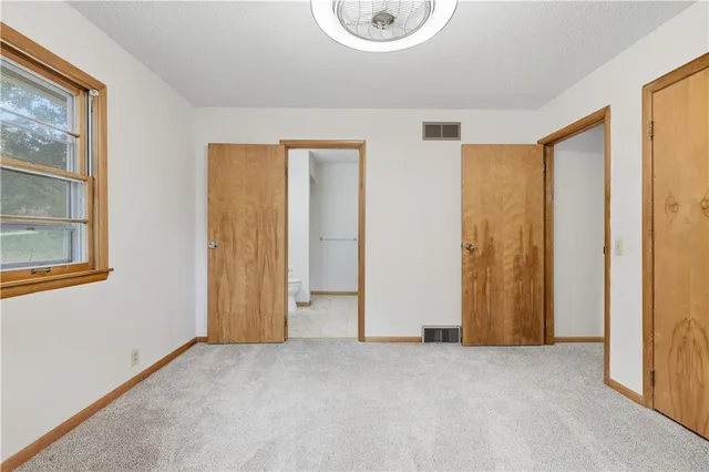 $378,000 | 610 North Shore Drive, Lake Waukomis, MO 64151