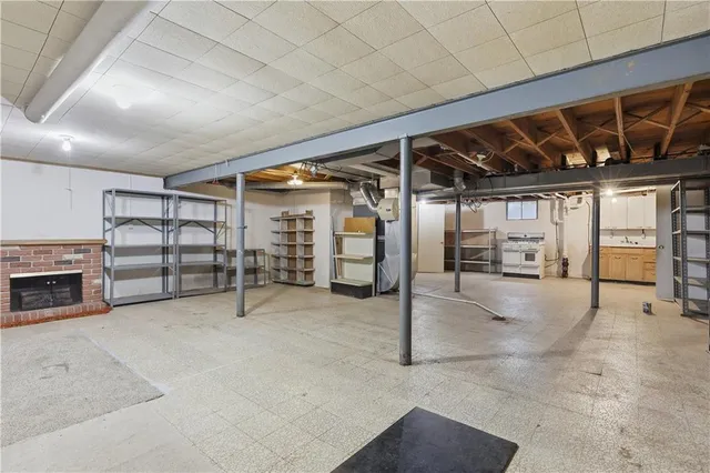 $378,000 | 610 North Shore Drive, Lake Waukomis, MO 64151