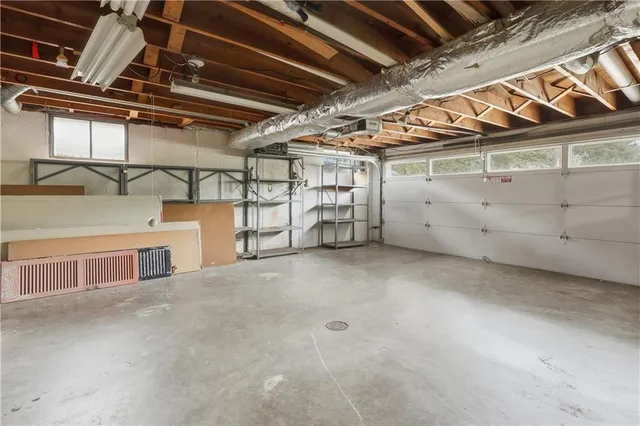 $378,000 | 610 North Shore Drive, Lake Waukomis, MO 64151