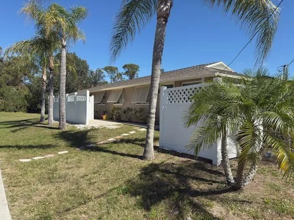 $1,300 | 131 West Perry Lane, Englewood, FL 34223