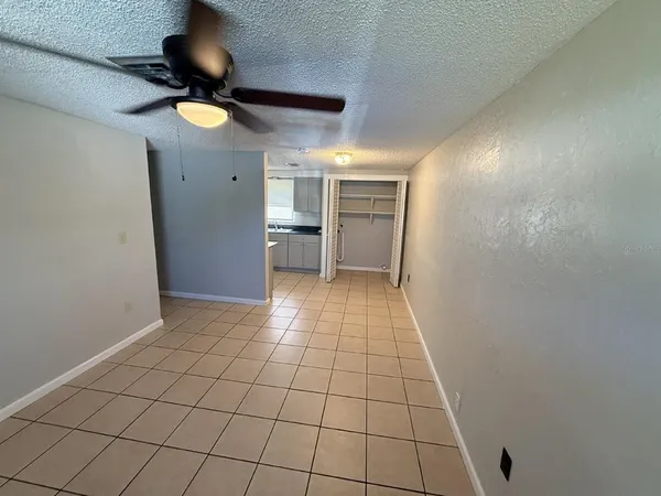 $1,300 | 131 West Perry Lane, Englewood, FL 34223