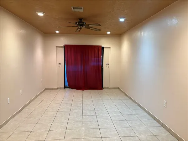 $229,900 | 415 Zinn Drive, Crosby, TX 77532