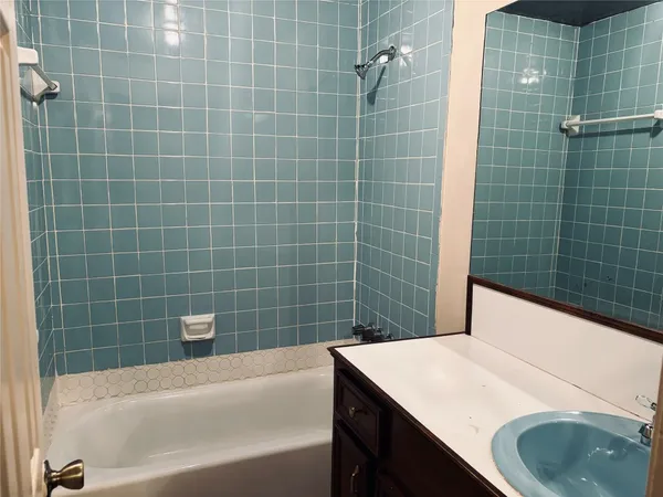 $229,900 | 415 Zinn Drive, Crosby, TX 77532