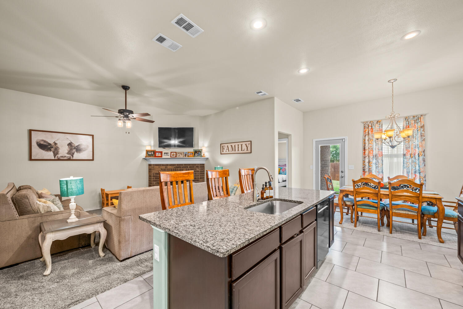 7425 104th Street Lubbock, TX 79424 - Photo 9 of 29 7425 104th St-37
